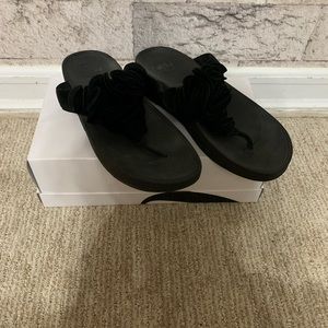 Fit flops for sale size 9